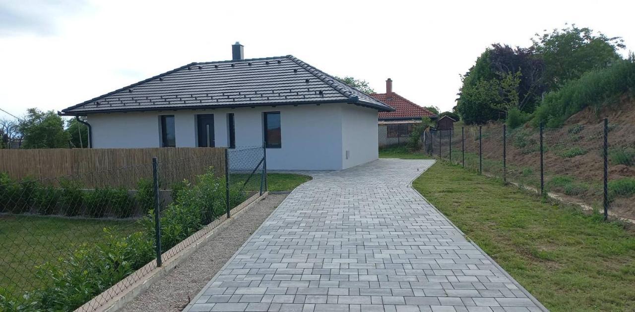 Bridgiet Home Apartman تشيرستوموي المظهر الخارجي الصورة