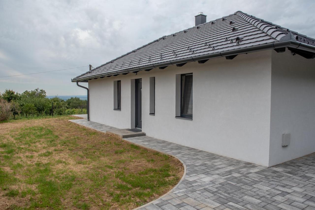 Bridgiet Home Apartman تشيرستوموي المظهر الخارجي الصورة