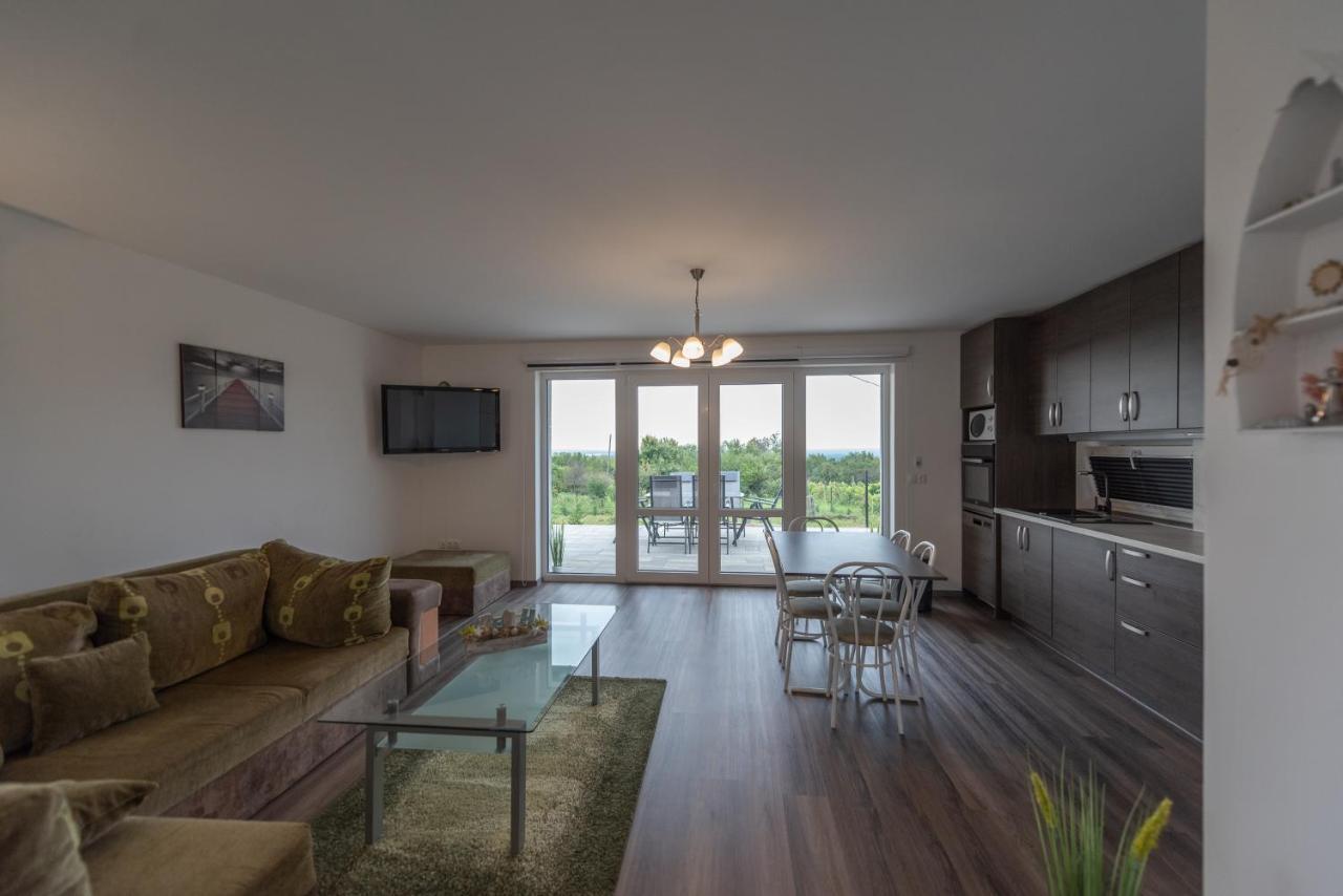 Bridgiet Home Apartman تشيرستوموي المظهر الخارجي الصورة