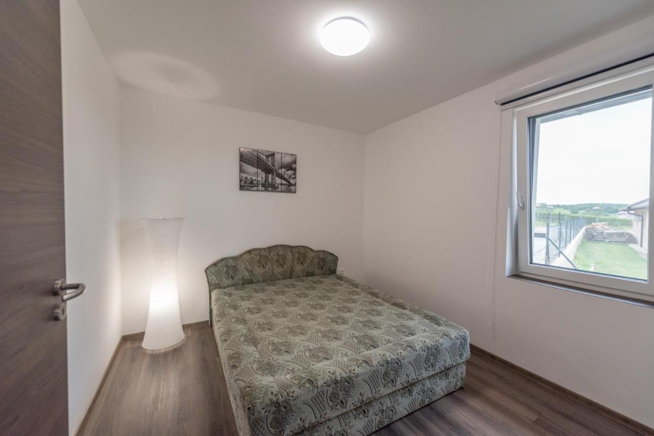 Bridgiet Home Apartman تشيرستوموي المظهر الخارجي الصورة